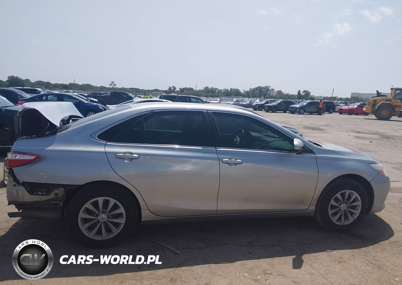 2017 Toyota Camry Le VIN:4T1BF1FKXHU368126 - 14