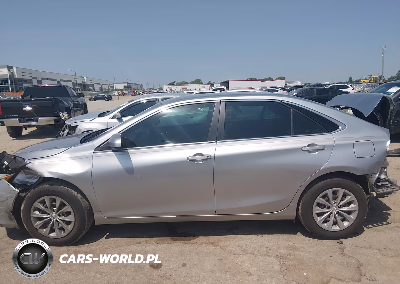 2017 Toyota Camry Le VIN:4T1BF1FKXHU368126 - 15
