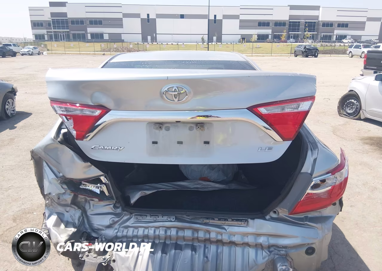 2017 Toyota Camry Le VIN:4T1BF1FKXHU368126 - 17