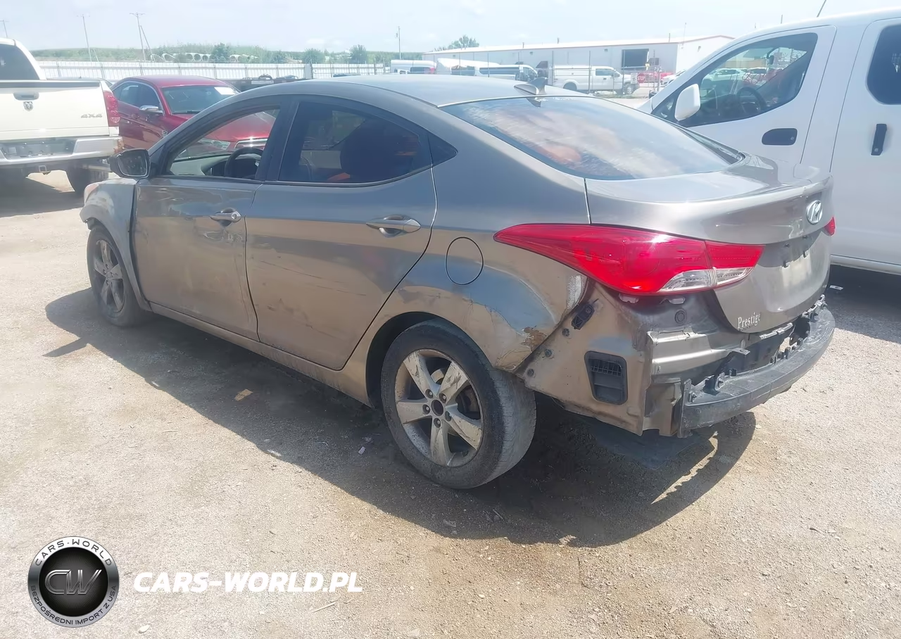 2013 Hyundai Elantra Gls VIN:5NPDH4AE7DH411996 - 3
