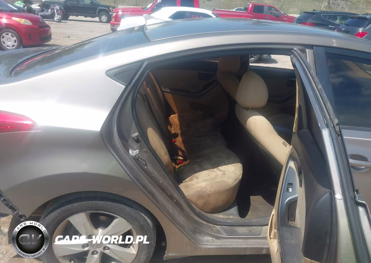 2013 Hyundai Elantra Gls VIN:5NPDH4AE7DH411996 - 8