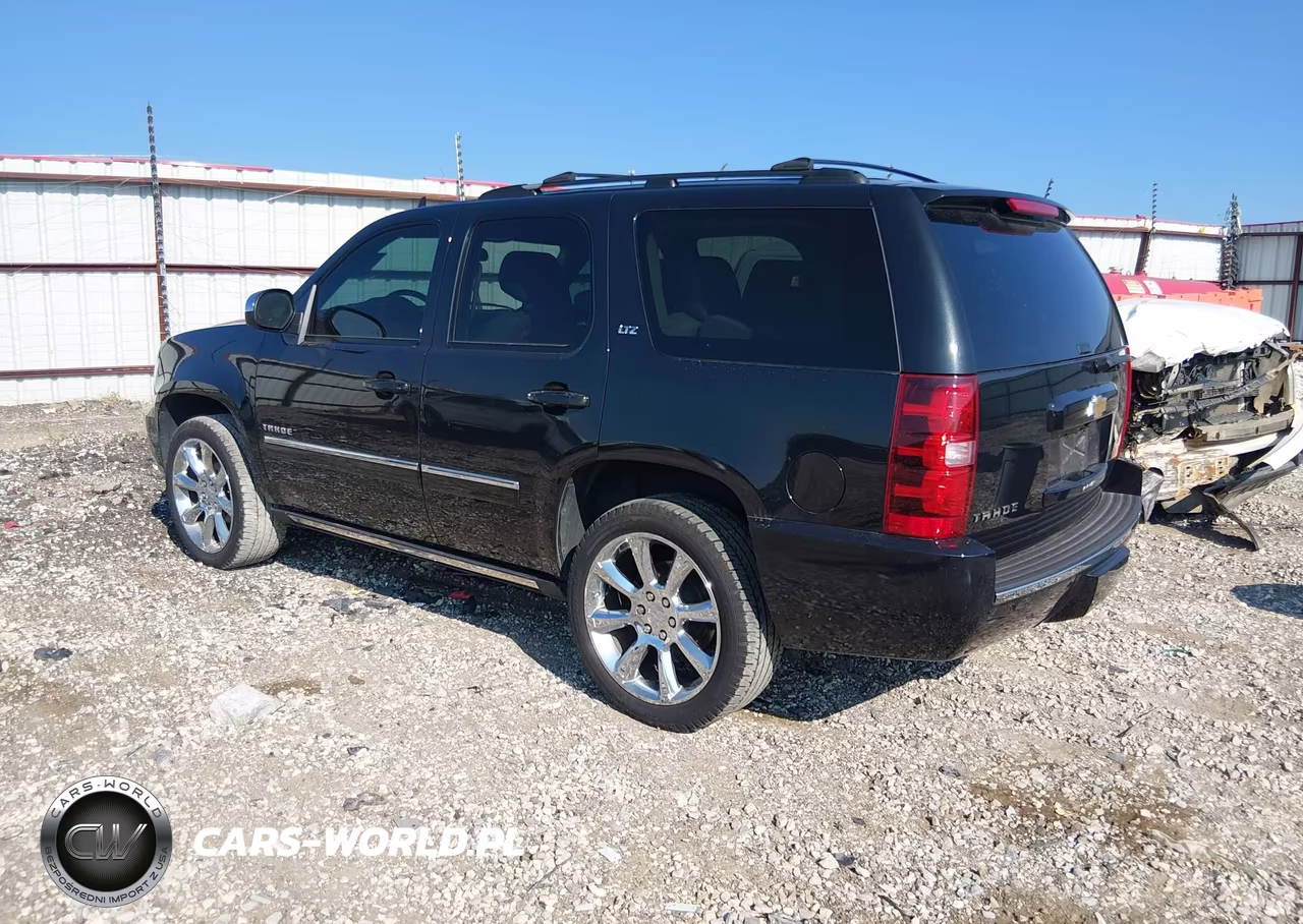 2013 Chevrolet Tahoe Ltz VIN:1GNSKCE02DR323567 - 3