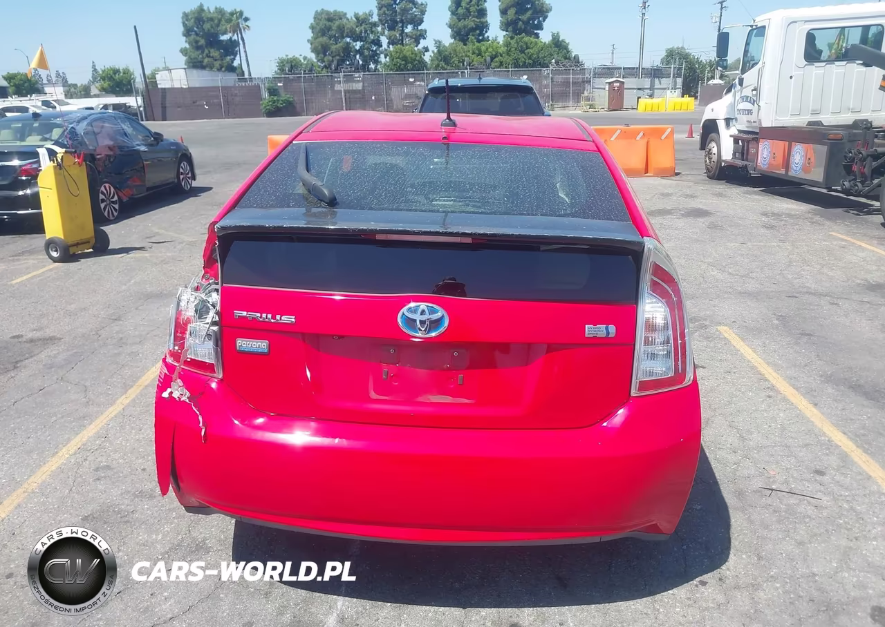 2015 Toyota Prius Persona Series Special Edition VIN:JTDKN3DU3F0409319 - 16