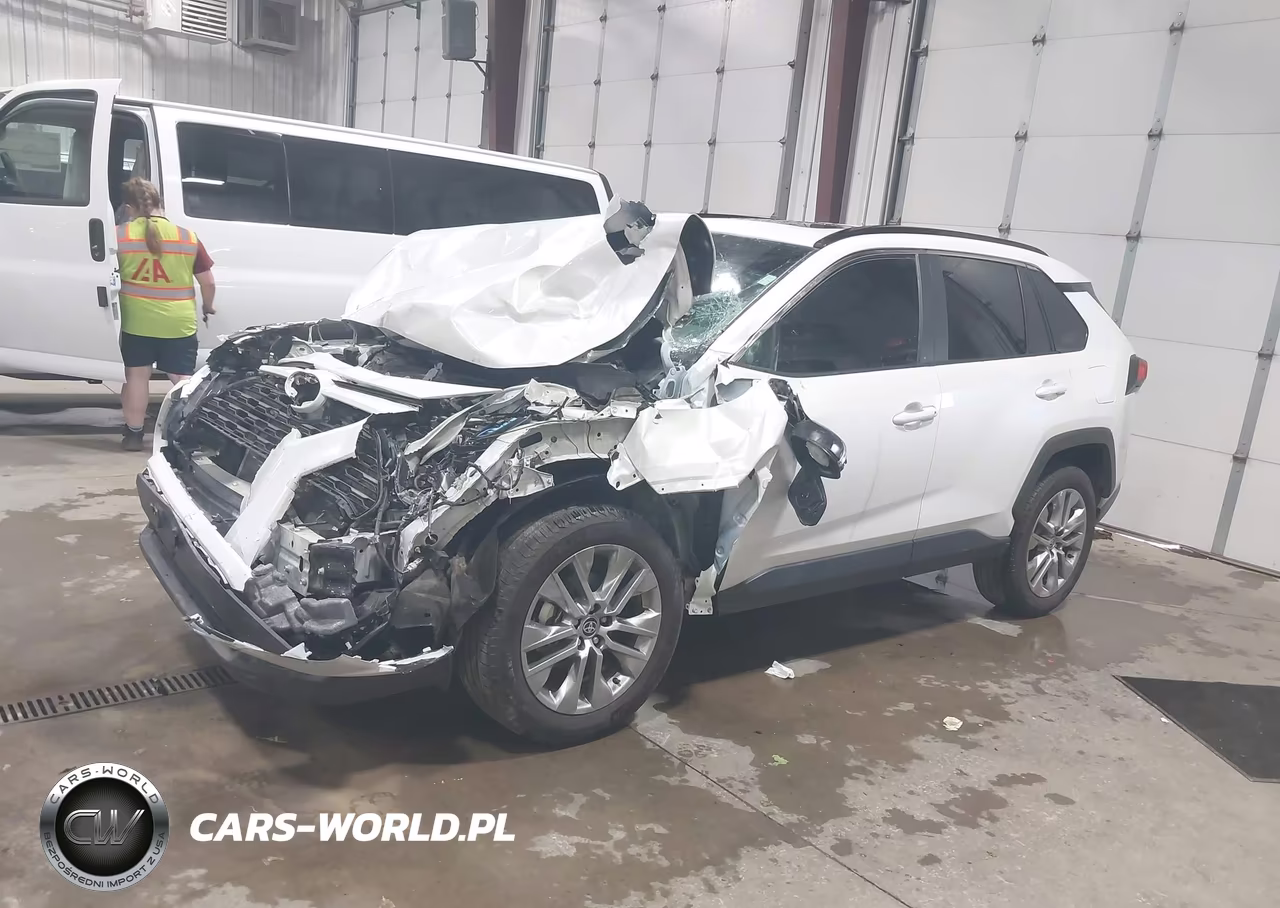 2025 Toyota Rav4 Xle Premium VIN:2T3A1RFV7SW557575 - 13