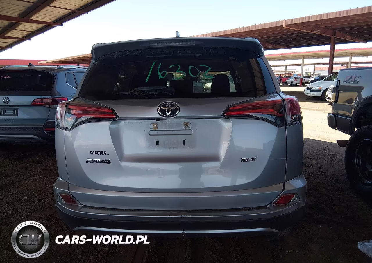 2018 Toyota Rav4 Xle VIN:JTMWFREV6JJ173891 - 16