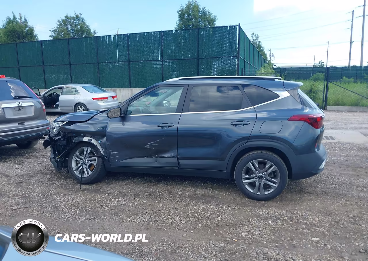 2021 Kia Seltos S VIN:KNDEUCAA0M7073126 - 14