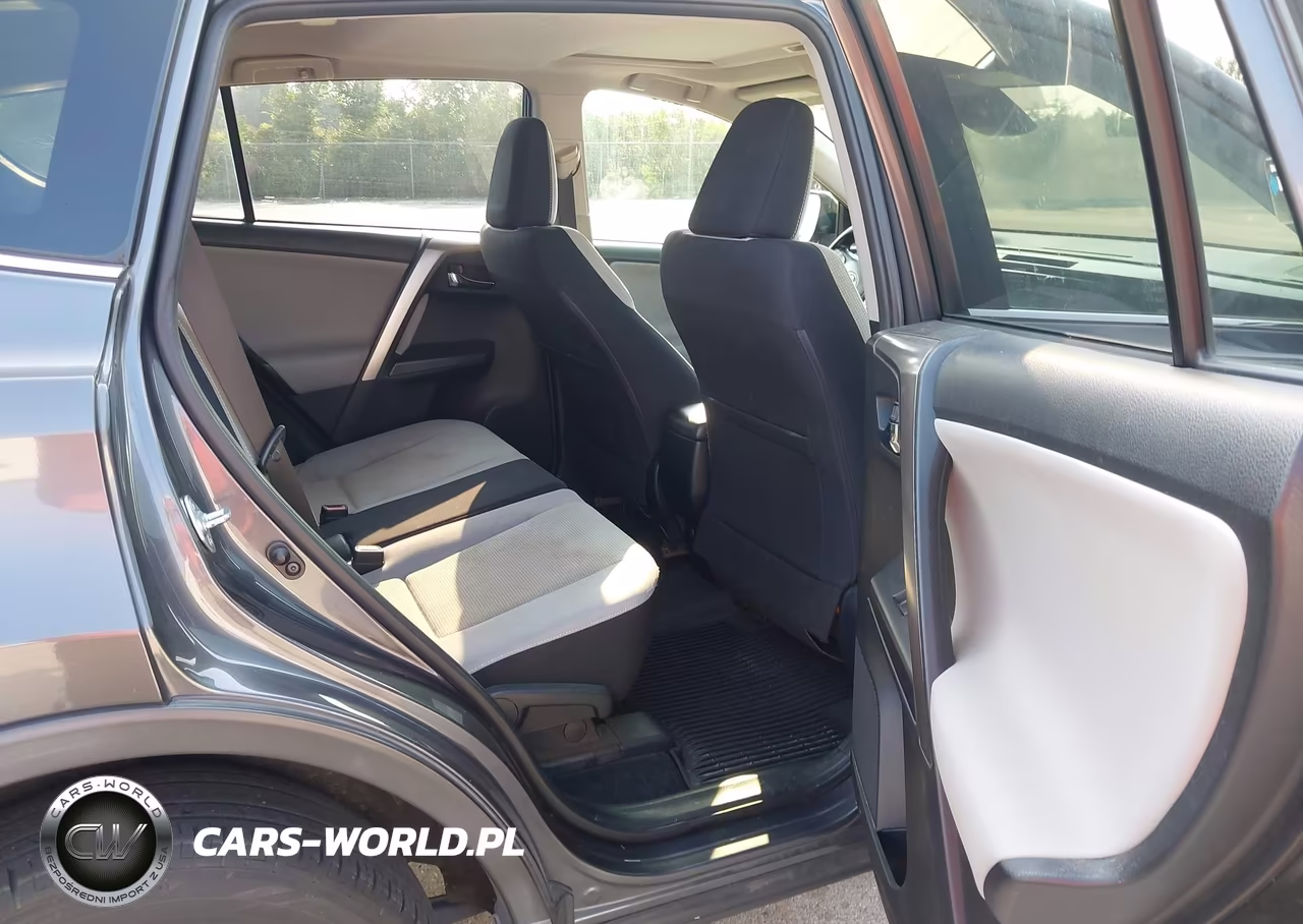 2017 Toyota Rav4 Xle VIN:JTMRFREV7HJ711117 - 8
