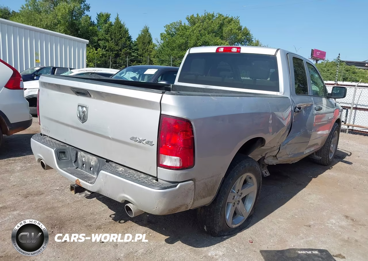 2017 Ram 1500 Express 4X4 6'4 Box VIN:1C6RR7FT1HS593155 - 4