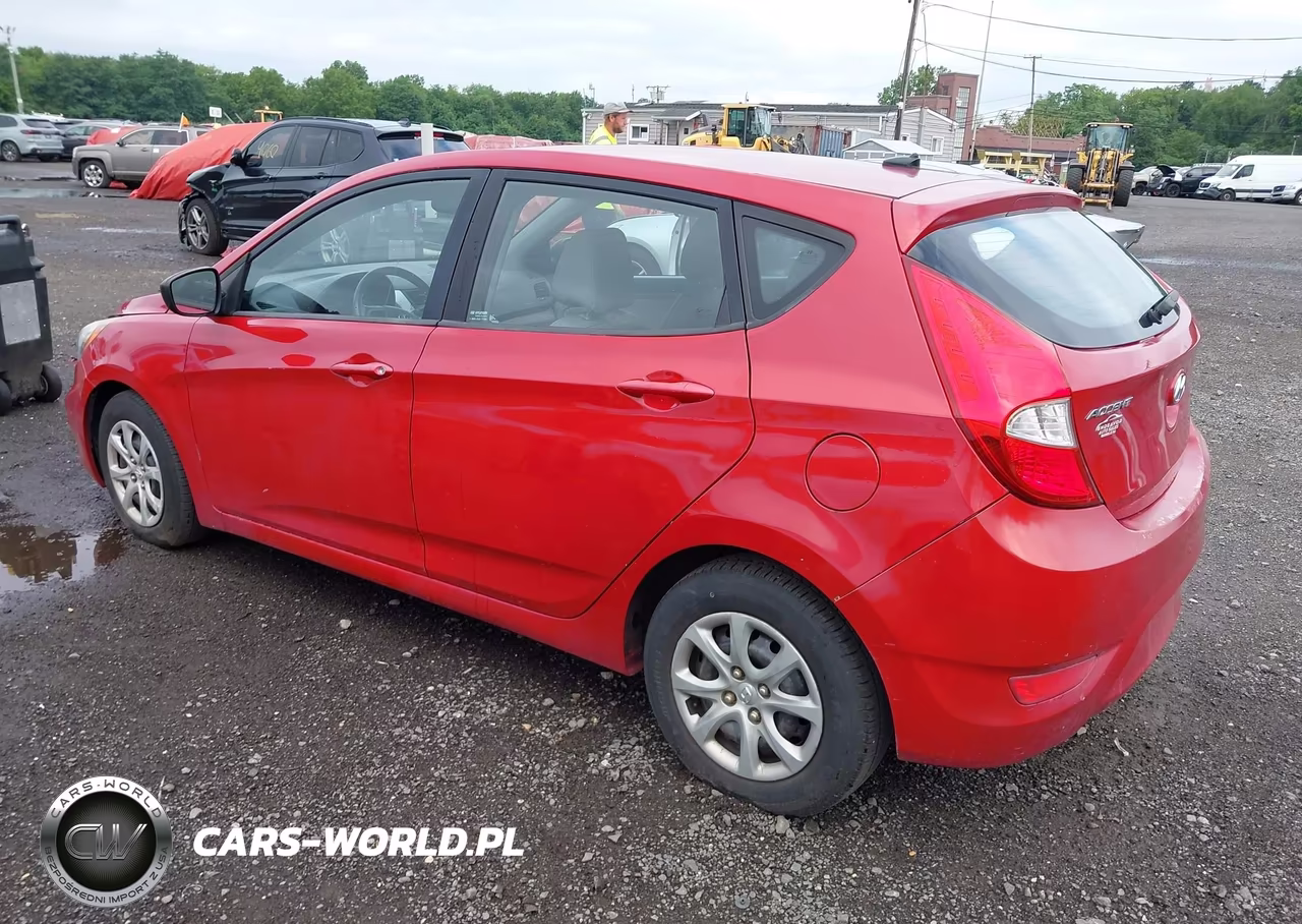 2012 Hyundai Accent Gs VIN:KMHCT5AE2CU032923 - 3