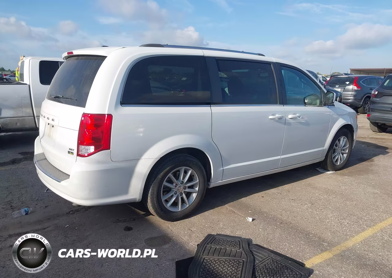 2019 Dodge Grand Caravan Sxt VIN:2C4RDGCG5KR561994 - 4