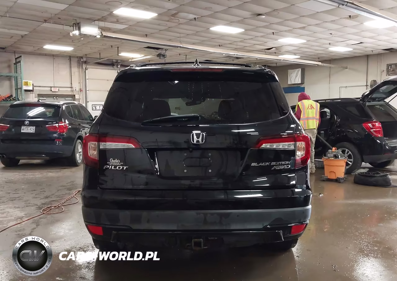 2021 Honda Pilot Awd Black Edition VIN:5FNYF6H76MB021660 - 17