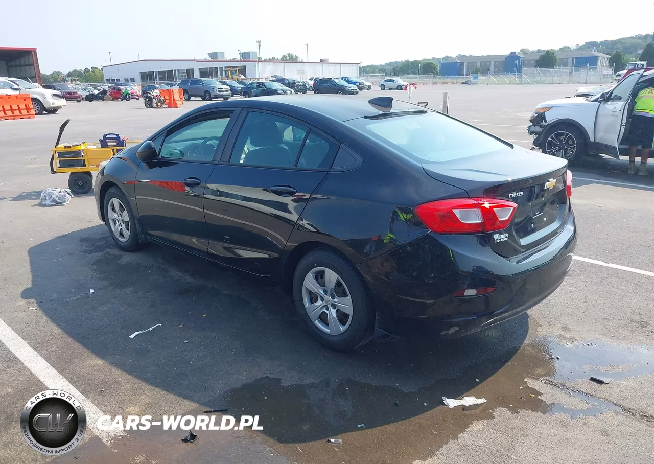 2016 Chevrolet Cruze Ls Auto VIN:1G1BC5SM2G7233353 - 3
