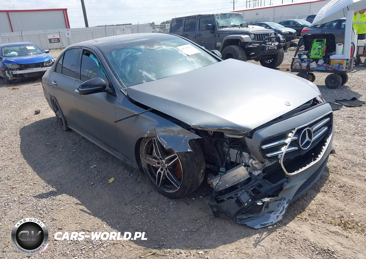 2019 Mercedes-Benz E 300