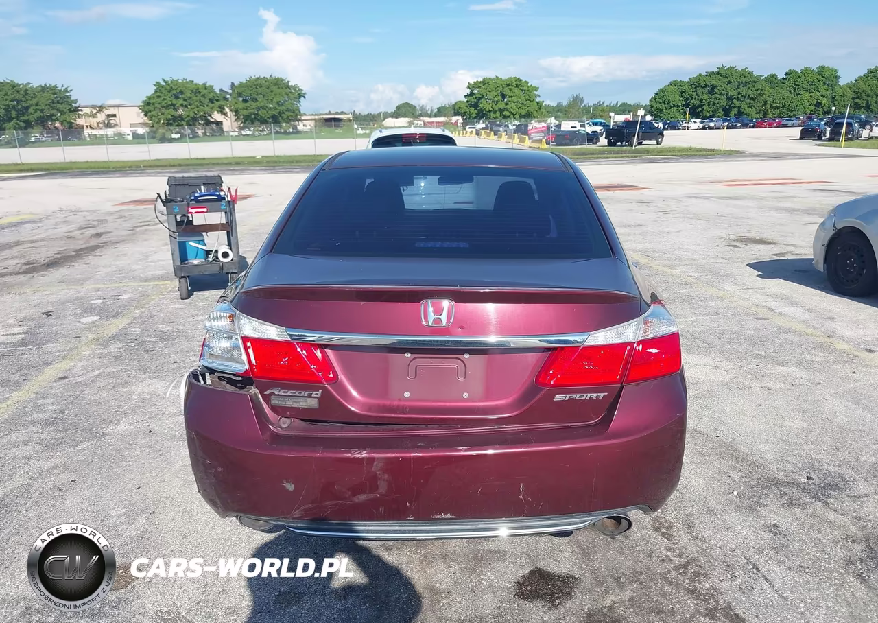 2015 Honda Accord Sport VIN:1HGCR2F52FA049657 - 16