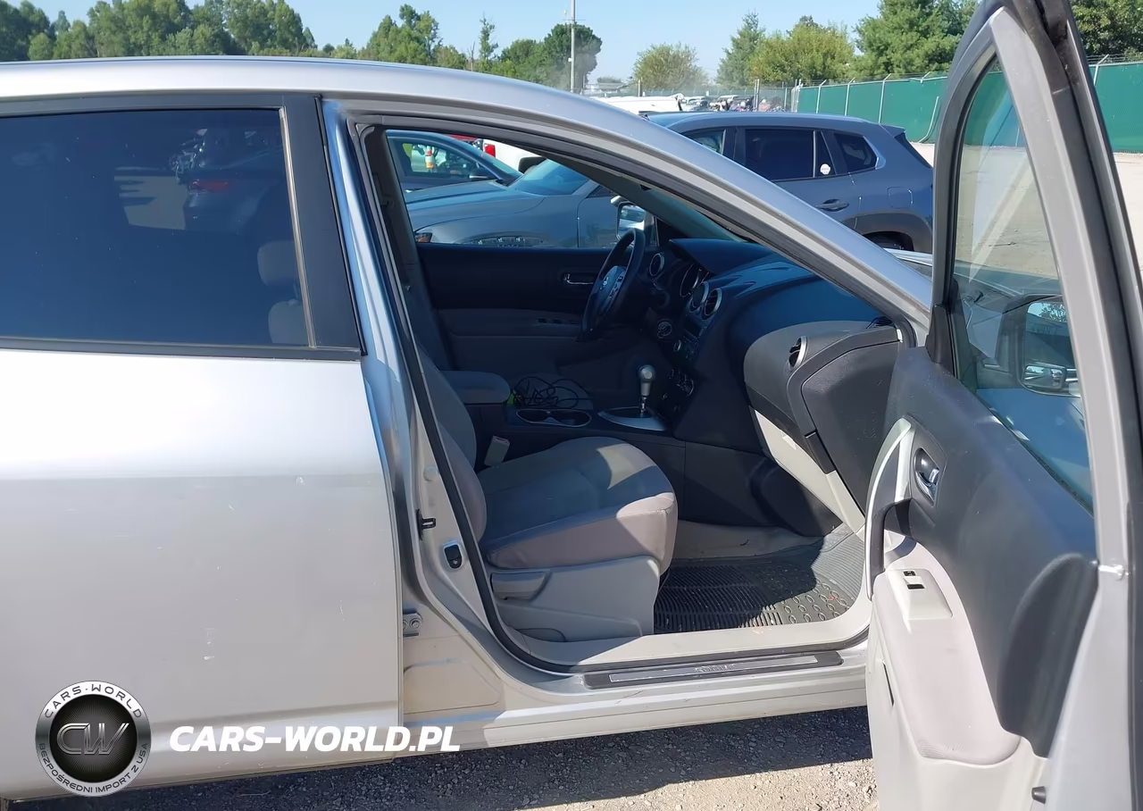 2010 Nissan Rogue S VIN:JN8AS5MV6AW611624 - 5