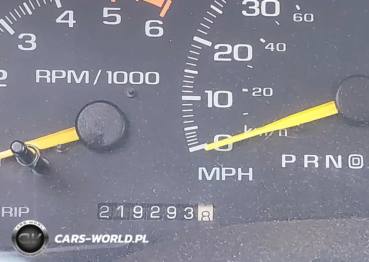 1996 GMC Suburban K1500 VIN:1GKFK16R9TJ755747 - 11