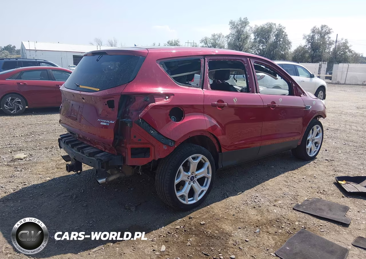 2019 Ford Escape Titanium VIN:1FMCU9J94KUC56992 - 4