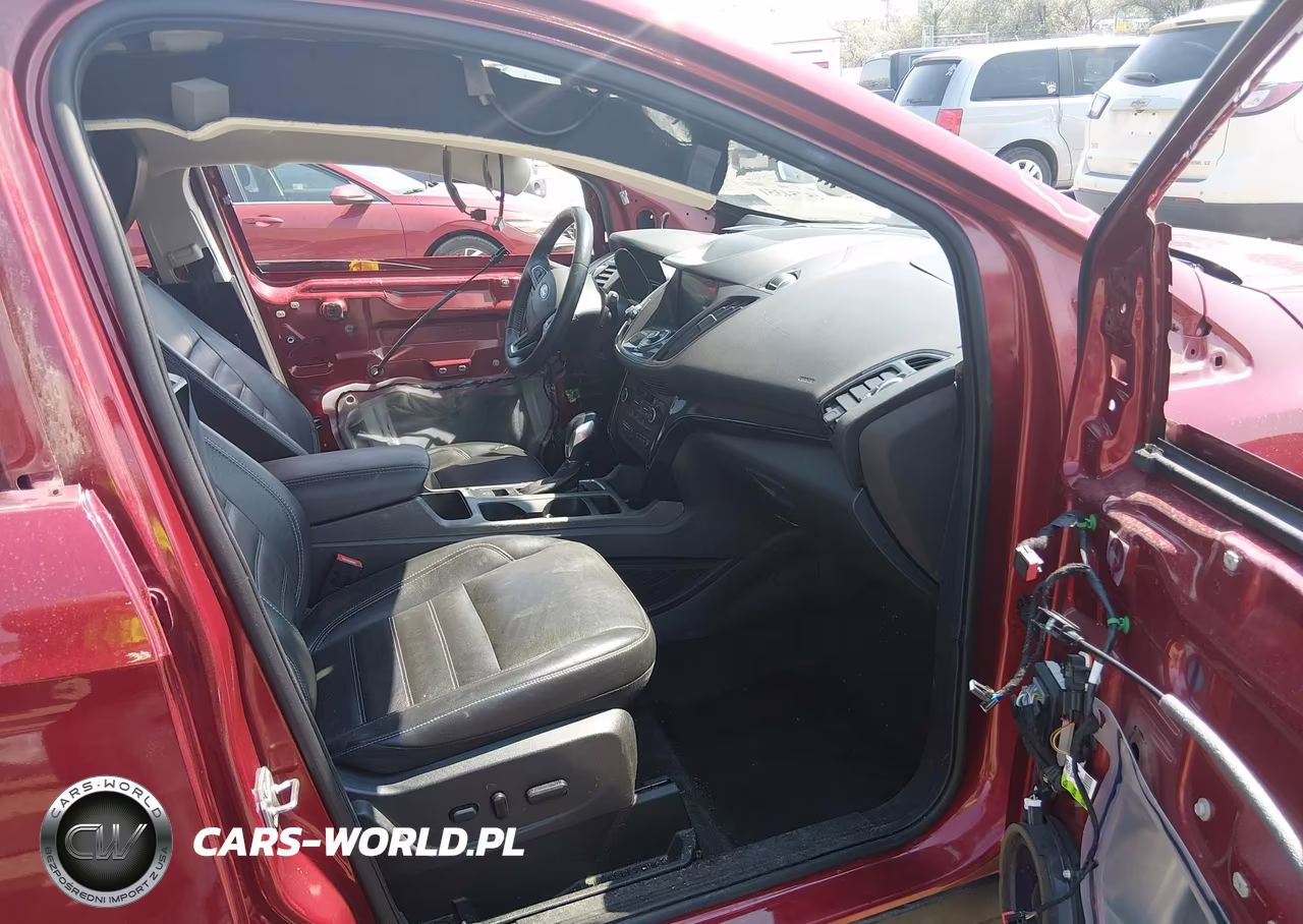 2019 Ford Escape Titanium VIN:1FMCU9J94KUC56992 - 5