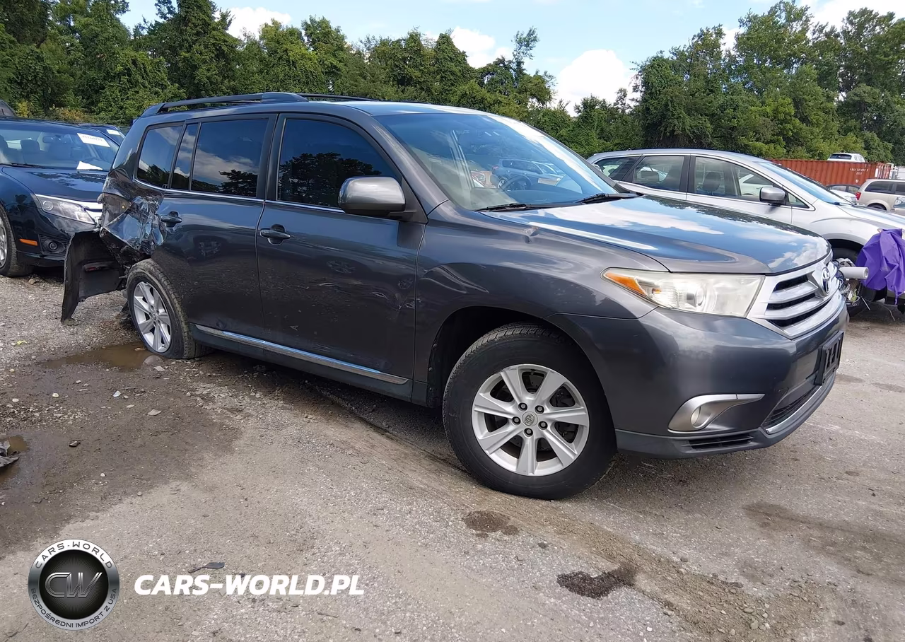 2013 Toyota Highlander Base Plus V6 – zdjęcie 1 z 18