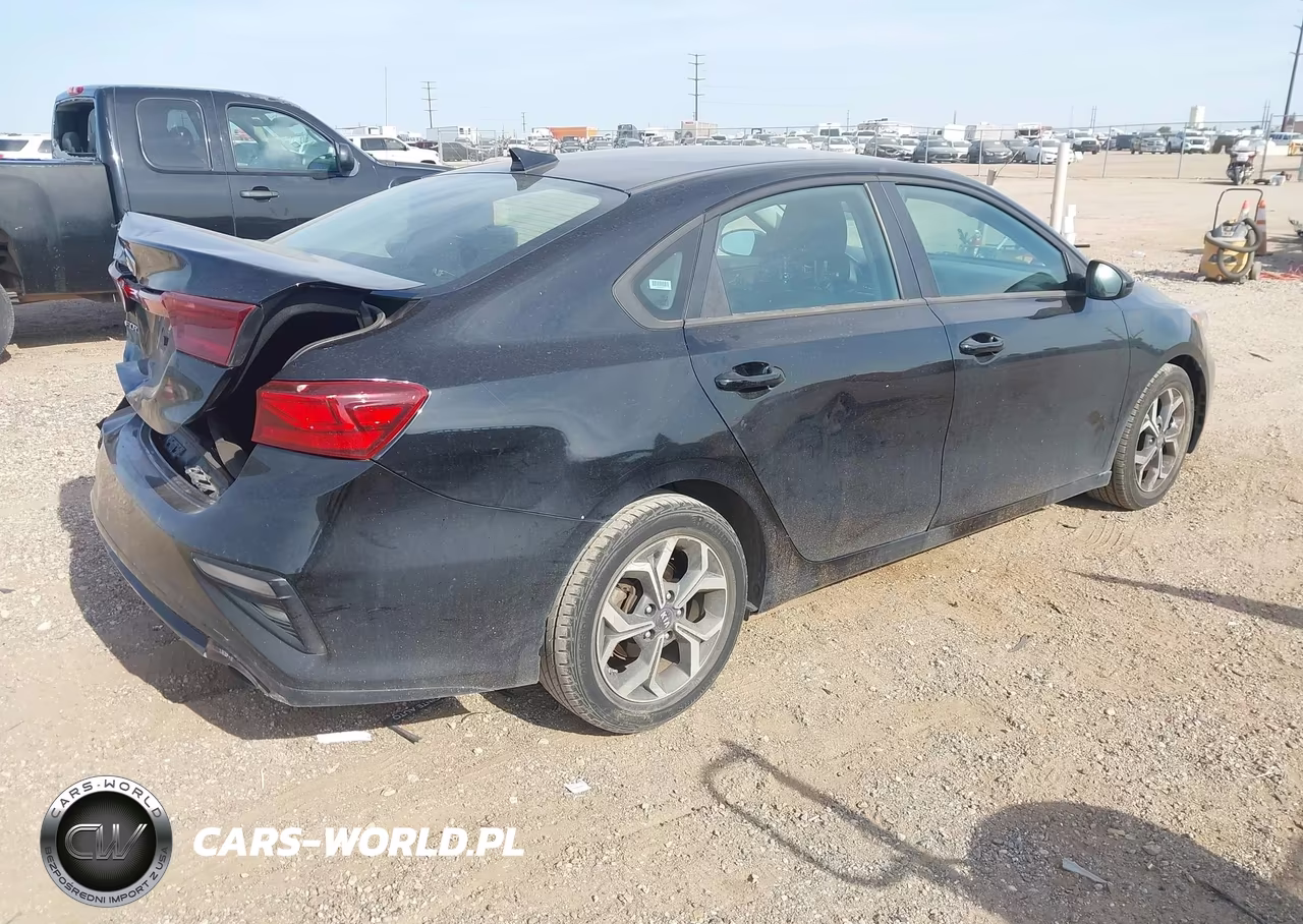 2021 Kia Forte Lxs VIN:3KPF24AD5ME309439 - 4