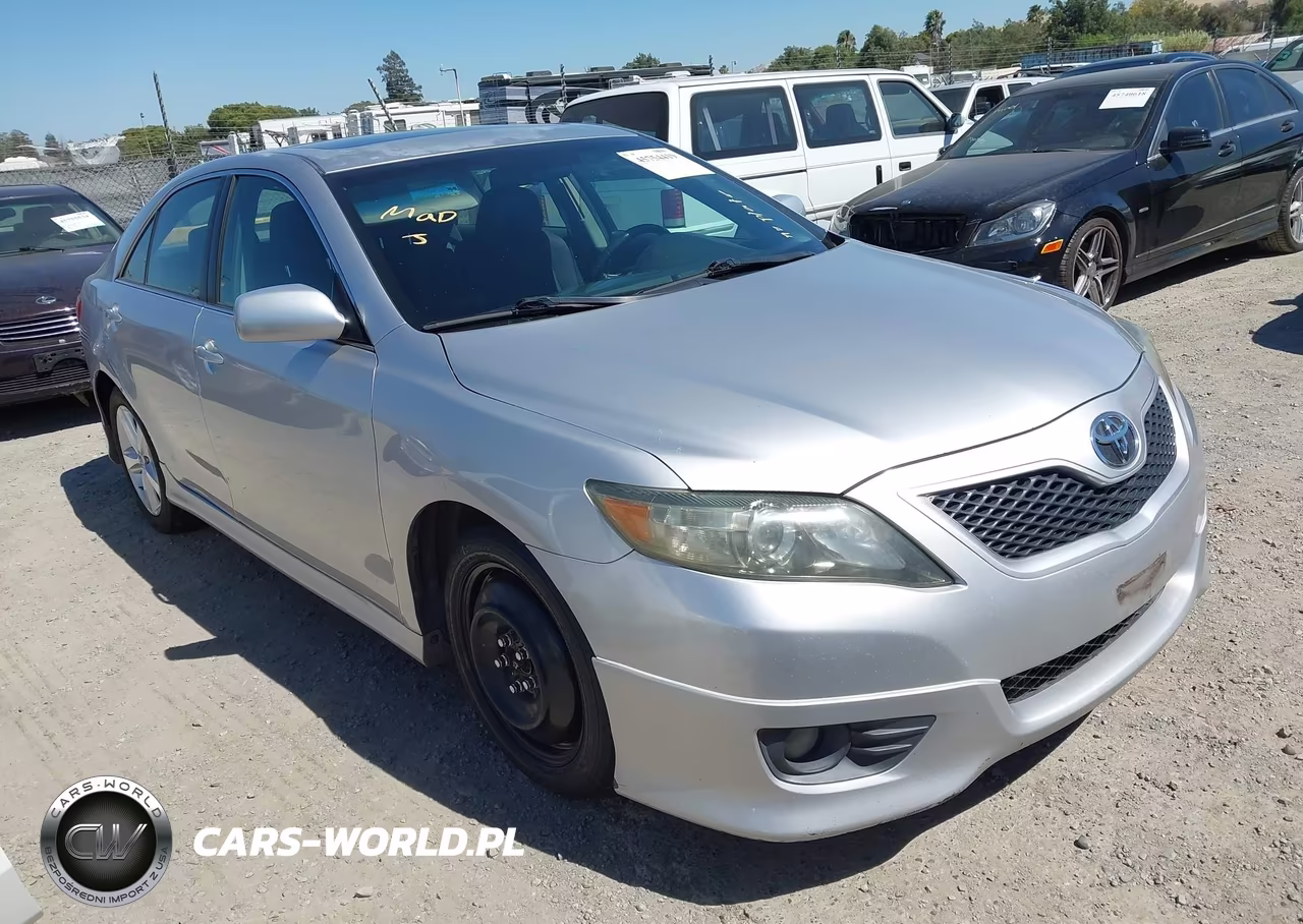 2010 Toyota Camry Se – zdjęcie 1 z 11
