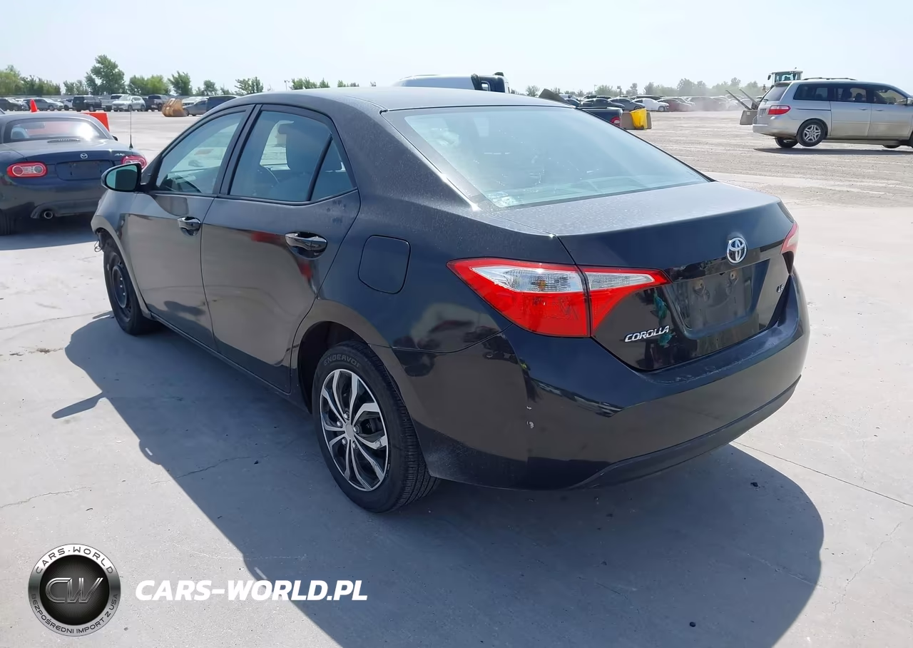 2016 Toyota Corolla Le VIN:5YFBURHE1GP389670 - 3