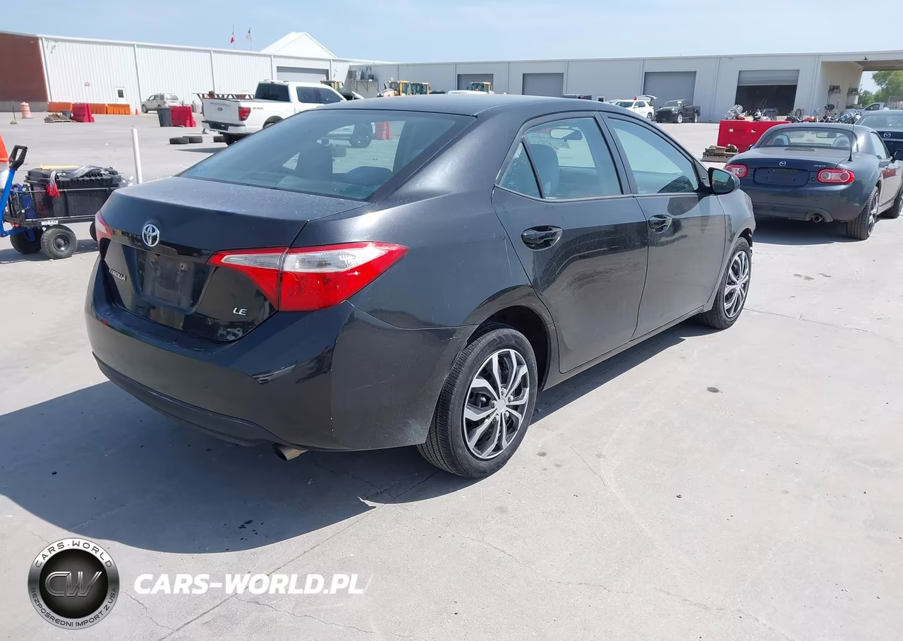 2016 Toyota Corolla Le VIN:5YFBURHE1GP389670 - 4