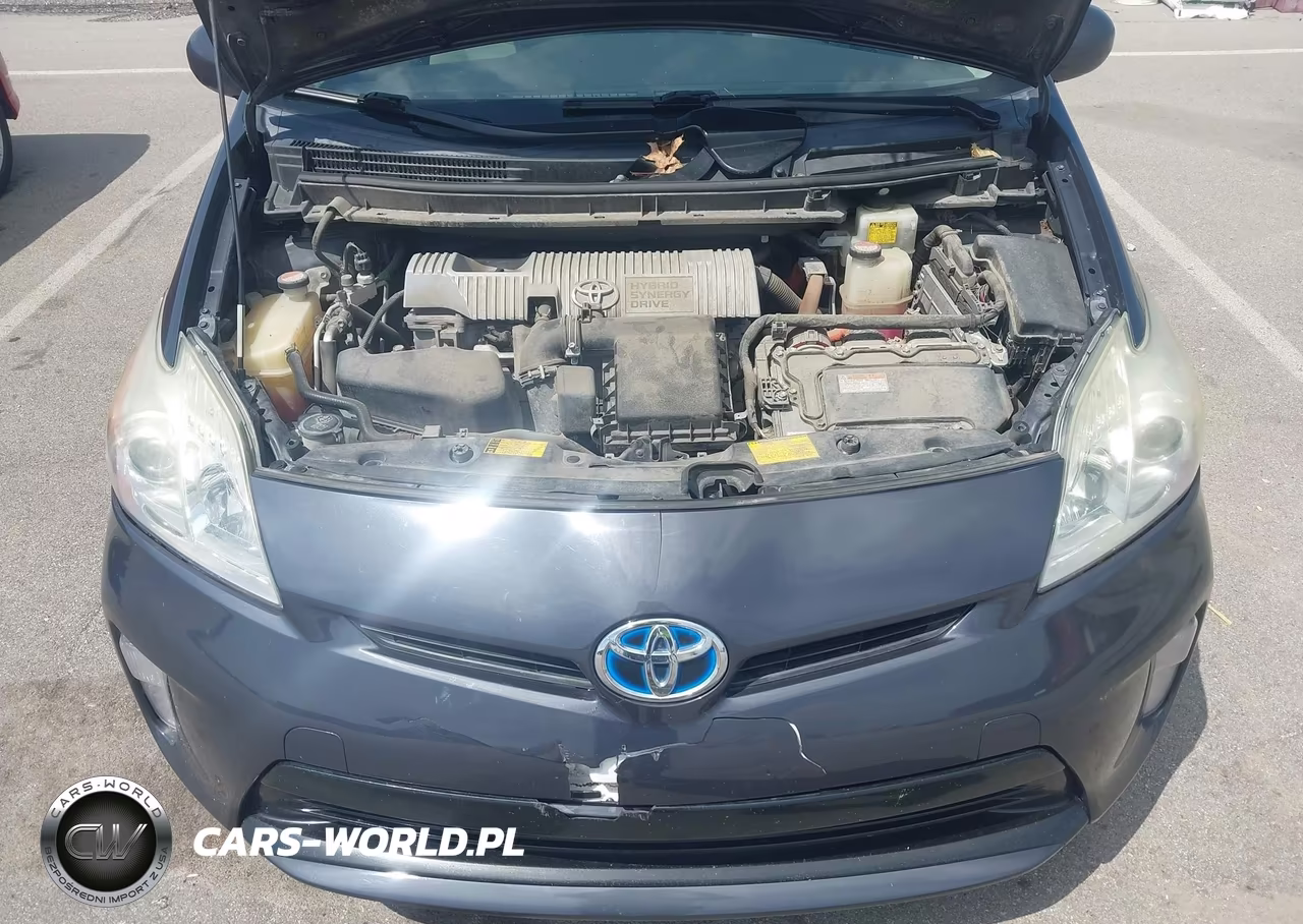 2015 Toyota Prius Two VIN:JTDKN3DU1F1879794 - 10