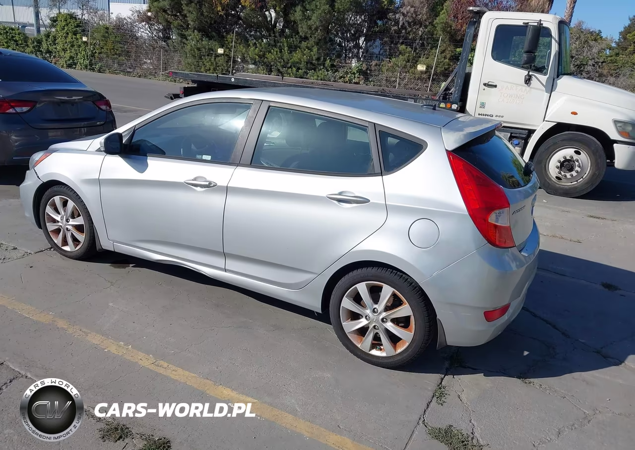2013 Hyundai Accent Se VIN:KMHCU5AE4DU064805 - 3