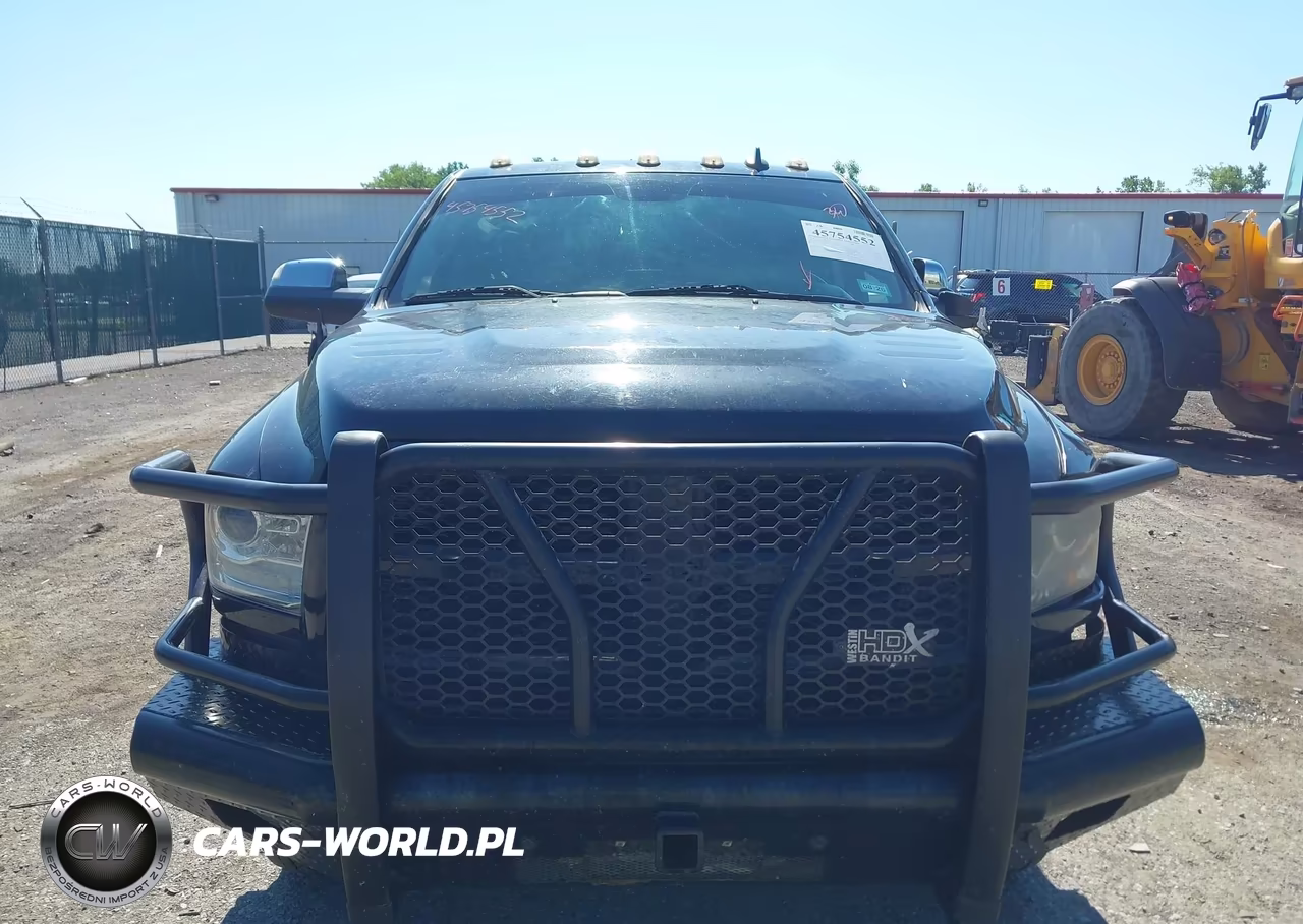 2018 Ram 3500 Laramie 4X4 8' Box VIN:3C63RRJL4JG241371 - 12