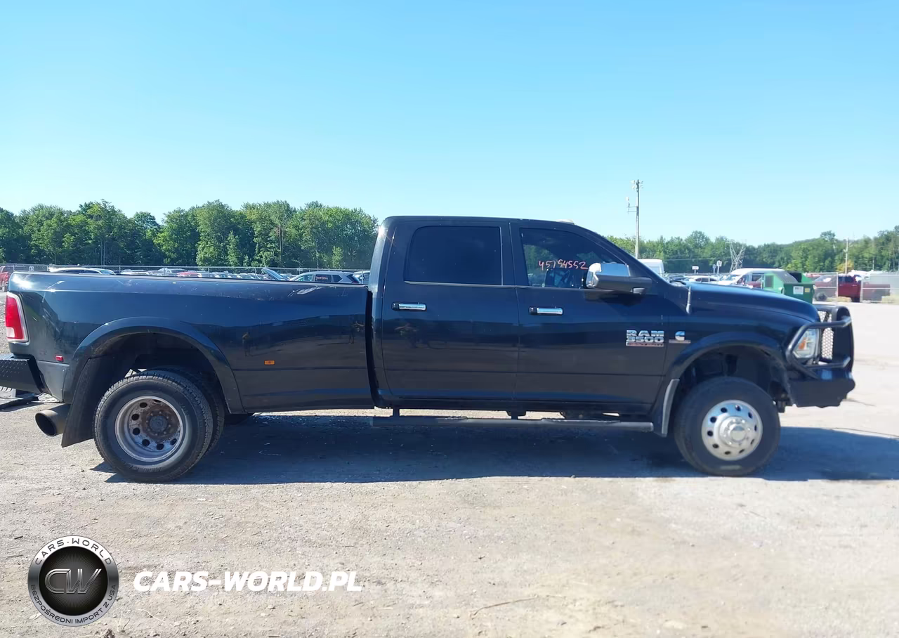 2018 Ram 3500 Laramie 4X4 8' Box VIN:3C63RRJL4JG241371 - 13
