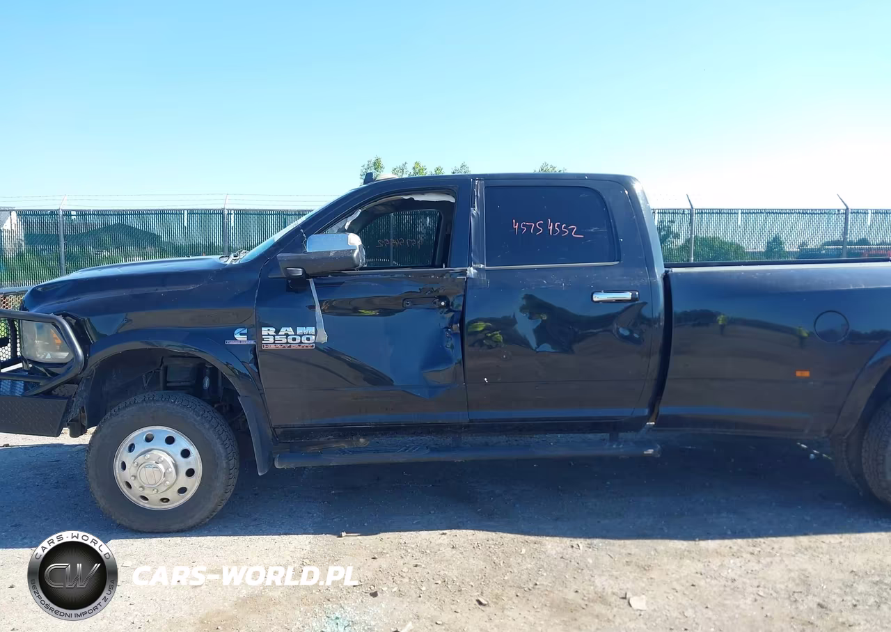 2018 Ram 3500 Laramie 4X4 8' Box VIN:3C63RRJL4JG241371 - 6