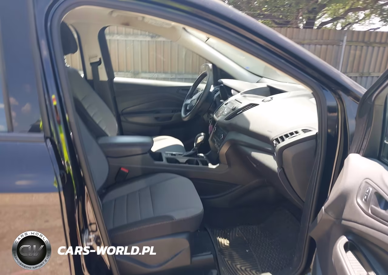 2017 Ford Escape S VIN:1FMCU0F76HUA36720 - 5