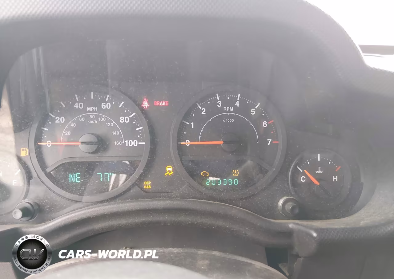2008 Jeep Wrangler X VIN:1J4FA241X8L642946 - 7