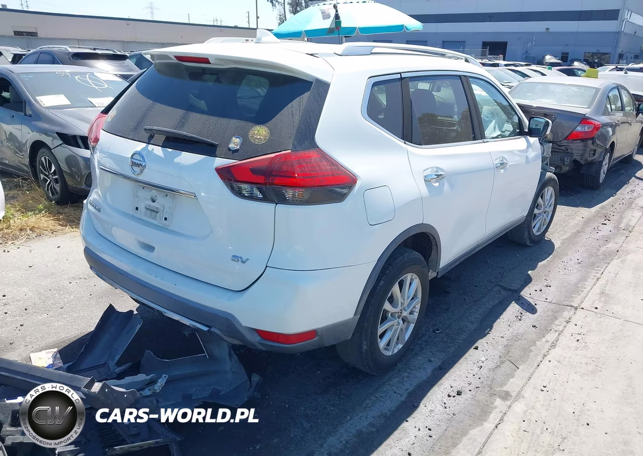 2017 Nissan Rogue Sv VIN:KNMAT2MTXHP564592 - 4
