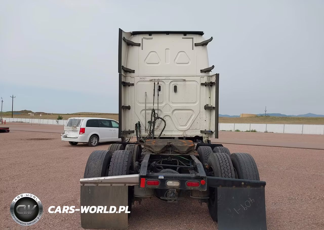 2020 Freightliner New Cascadia 126 VIN:3AKJHHDV7LSLT7234 - 14