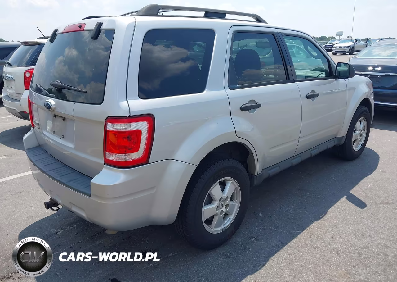 2009 Ford Escape Xlt VIN:1FMCU03719KB79480 - 4