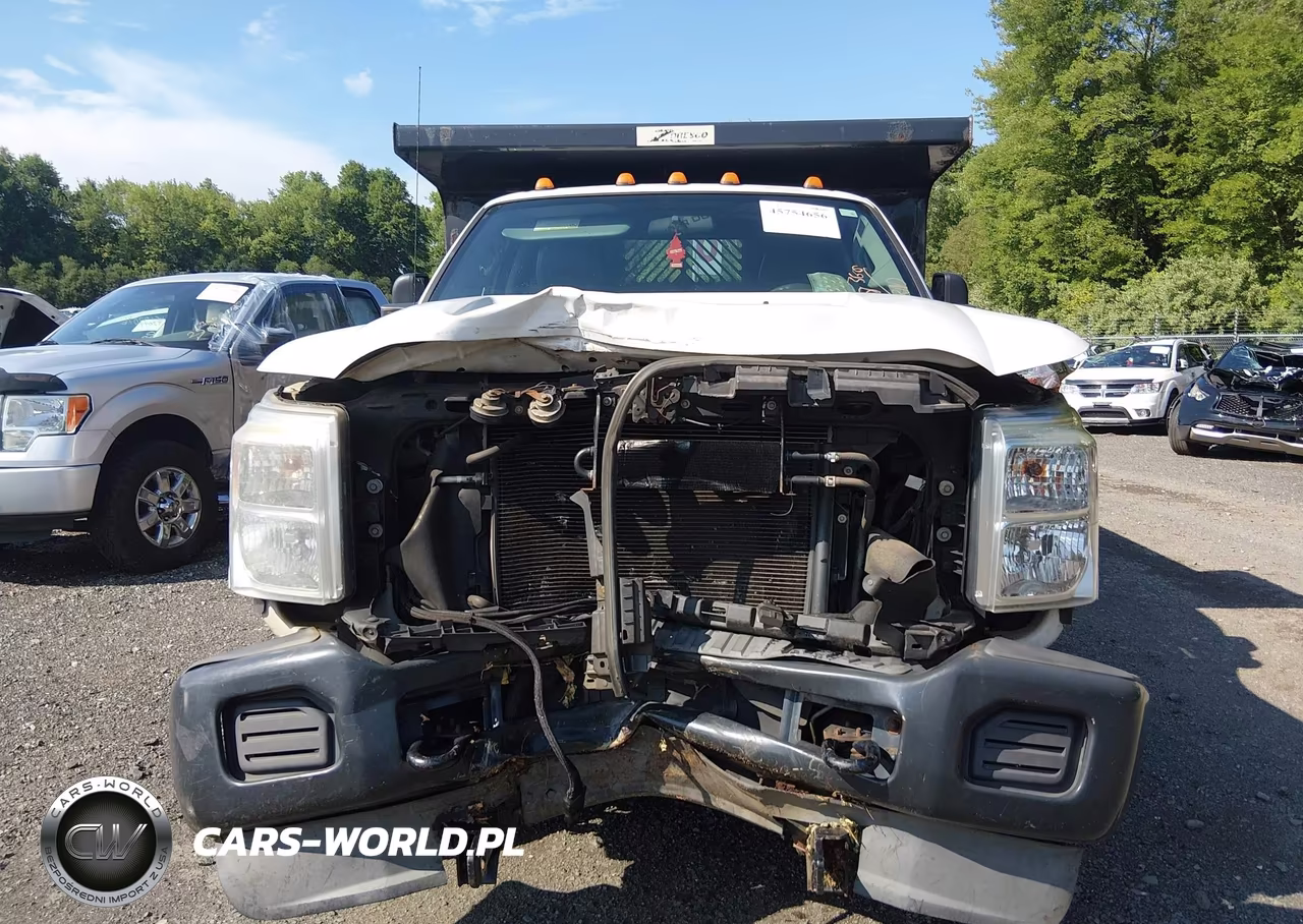 2013 Ford F-350 Chassis Xl VIN:1FDRF3H60DEA40955 - 14