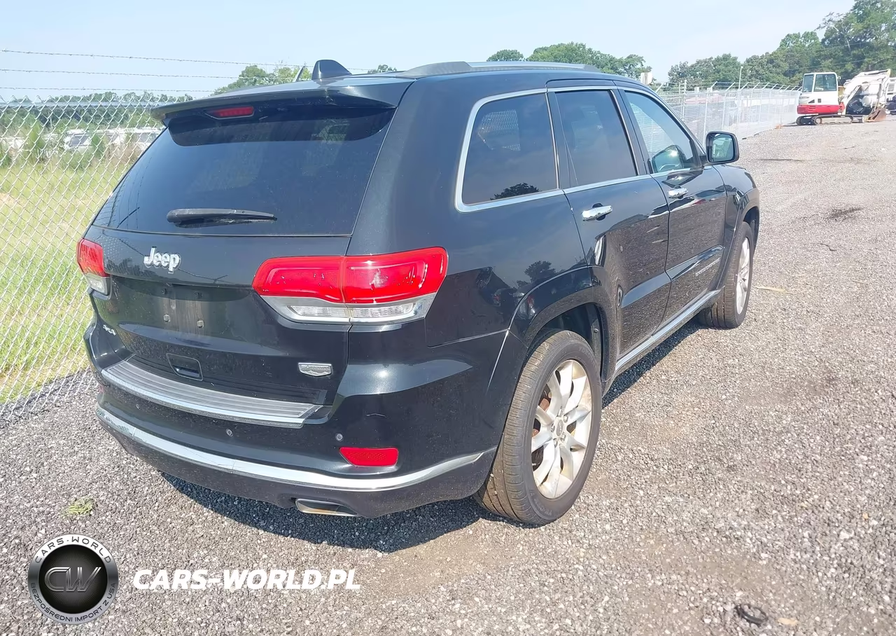 2015 Jeep Grand Cherokee Summit VIN:1C4RJFJGXFC756705 - 4
