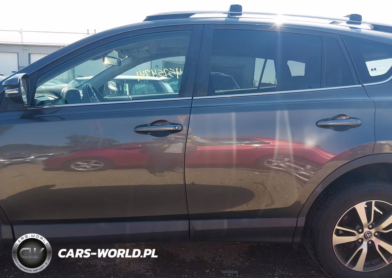 2017 Toyota Rav4 Xle VIN:2T3RFREVXHW557004 - 14