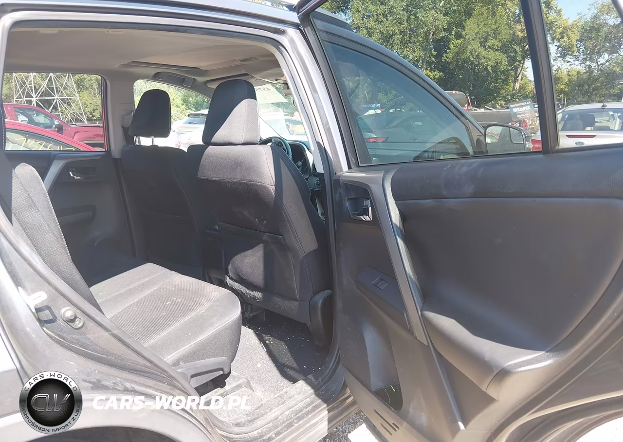 2017 Toyota Rav4 Xle VIN:2T3RFREVXHW557004 - 8