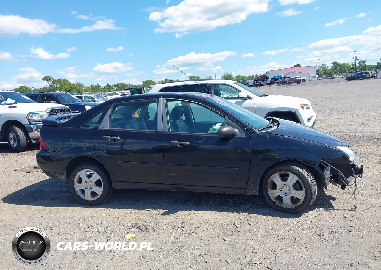 2007 Ford Focus S-Se-Ses VIN:1FAFP34NX7W363481 - 13