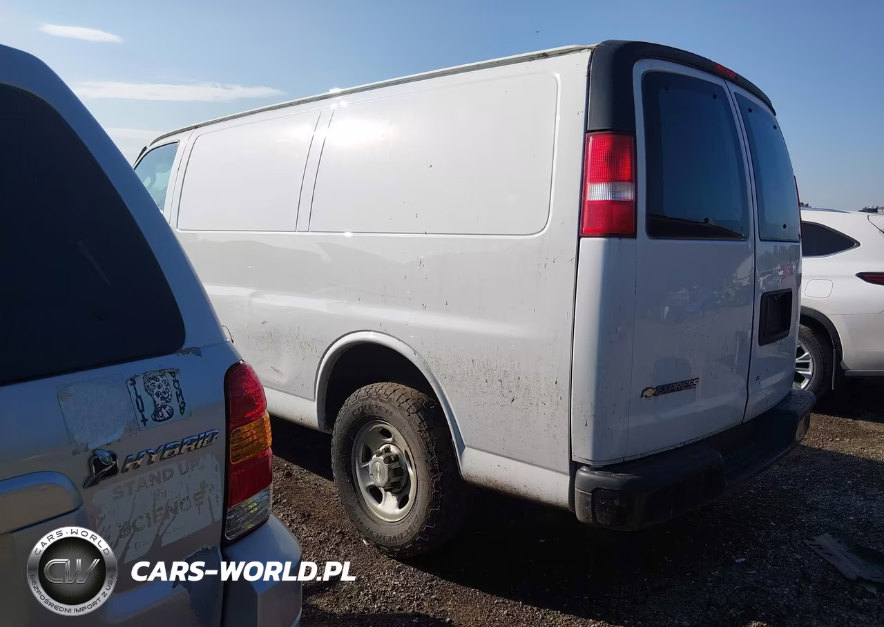 2017 Chevrolet Express G2500 VIN:1GCWGAFF0H1342304 - 3