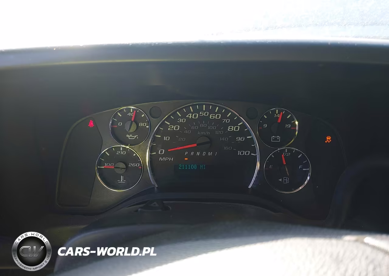2017 Chevrolet Express G2500 VIN:1GCWGAFF0H1342304 - 7
