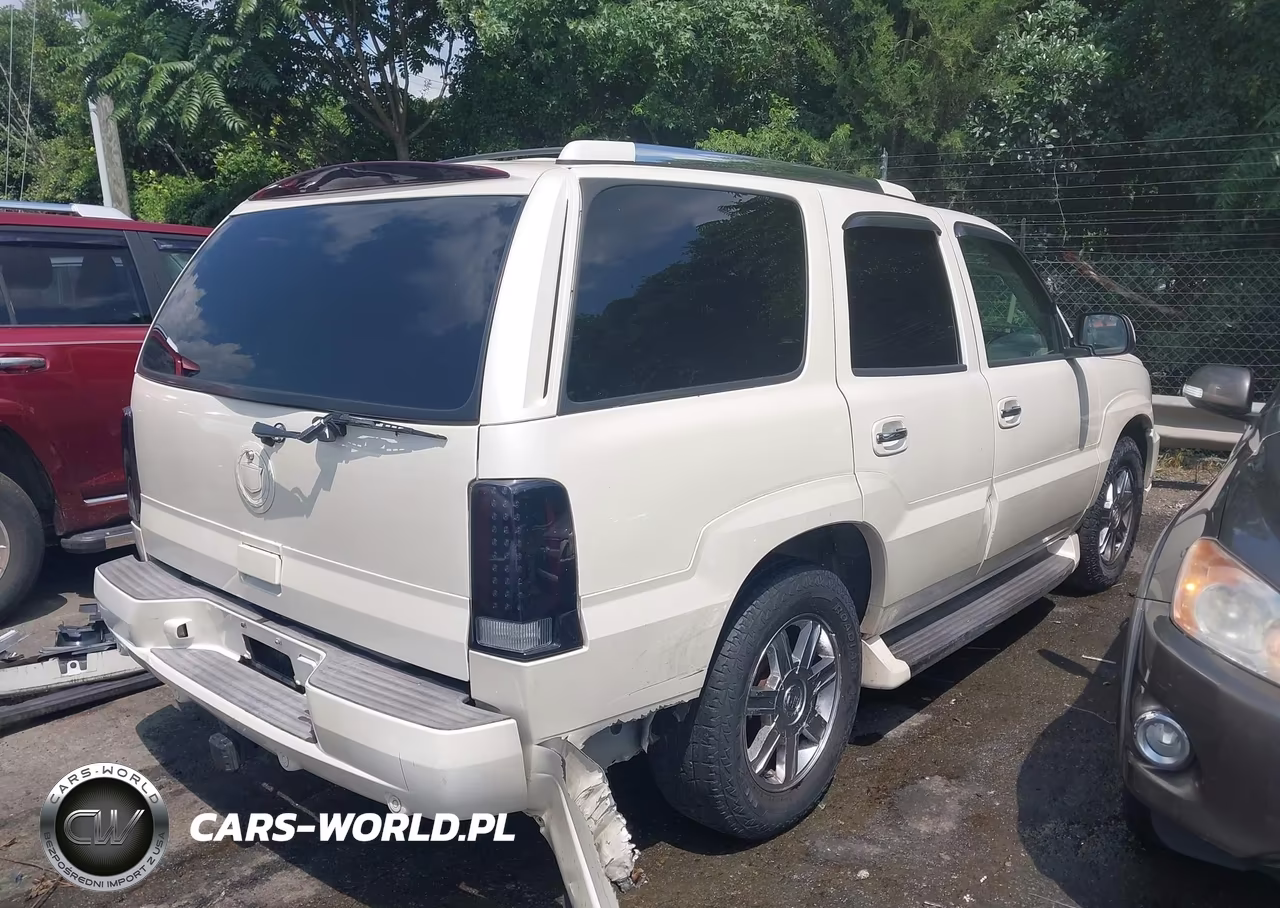 2004 Cadillac Escalade Standard VIN:1GYEC63T74R155548 - 4