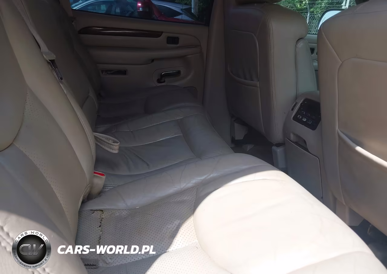 2004 Cadillac Escalade Standard VIN:1GYEC63T74R155548 - 8