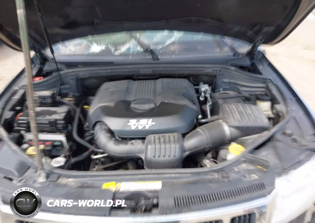 2013 Jeep Grand Cherokee Laredo VIN:1C4RJFAG2DC560738 - 10