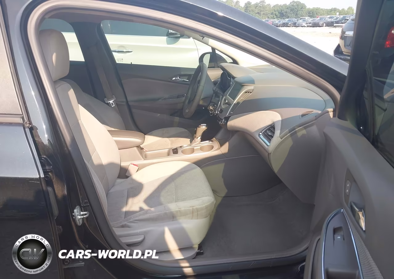 2018 Chevrolet Cruze Ls Auto VIN:1G1BC5SM6J7186660 - 5