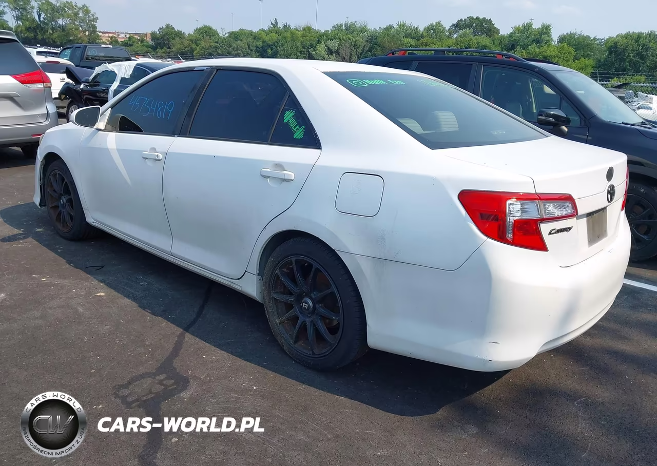 2013 Toyota Camry Le VIN:4T1BF1FK9DU649182 - 3