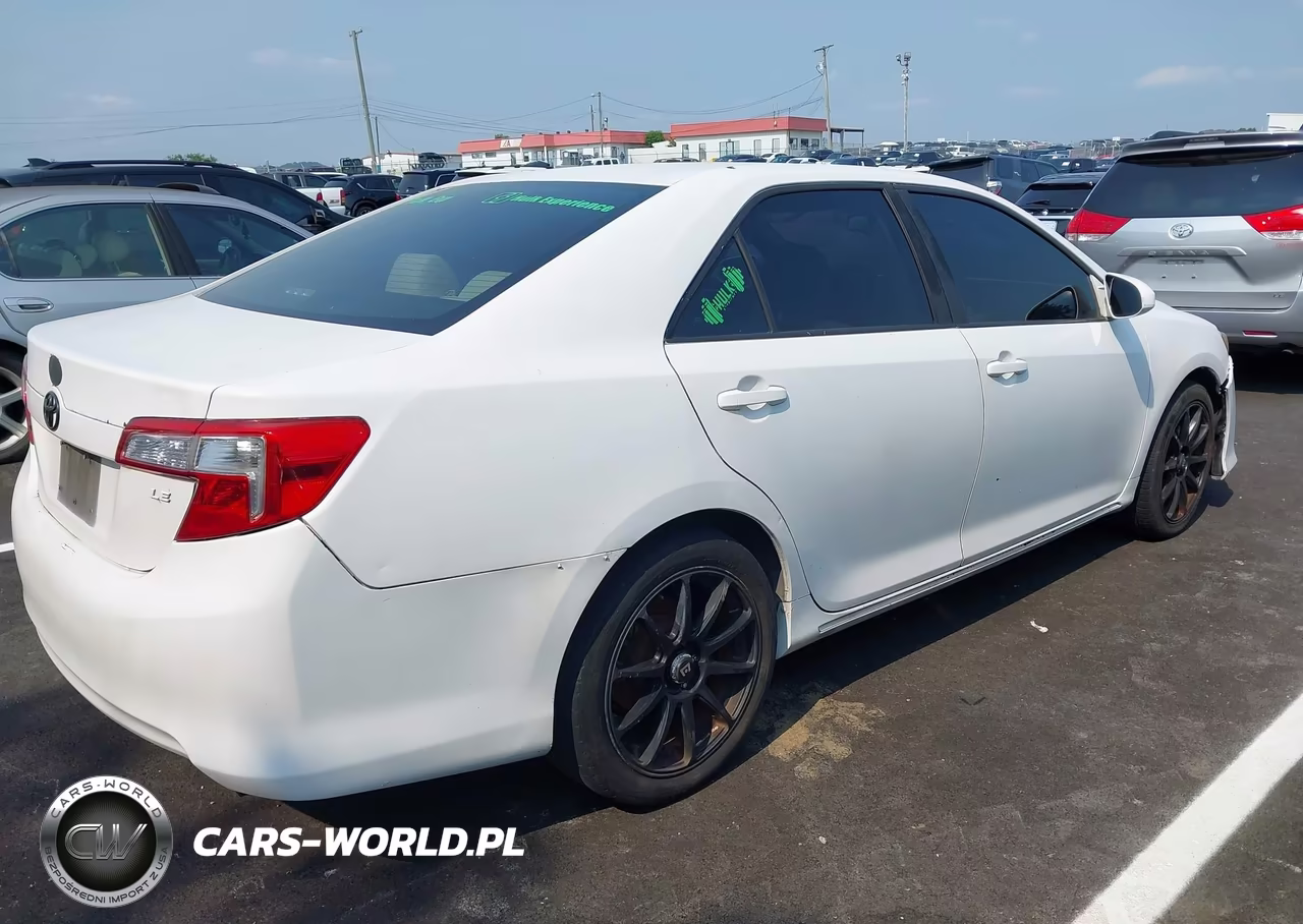 2013 Toyota Camry Le VIN:4T1BF1FK9DU649182 - 4
